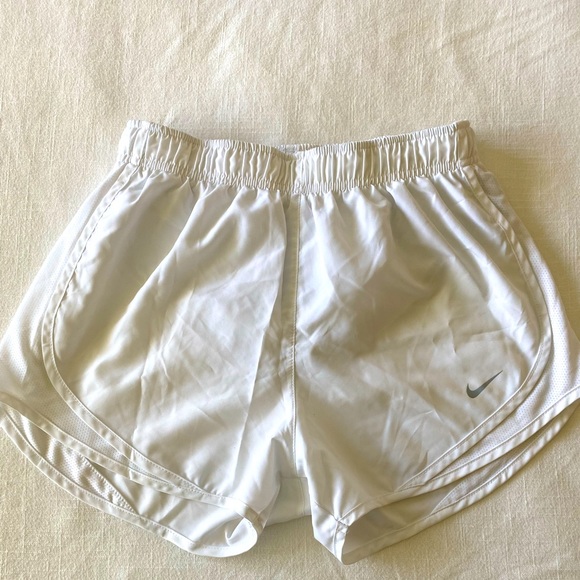 Nike Women’s Dry Fit Tempo Running Short - Picture 1 of 3